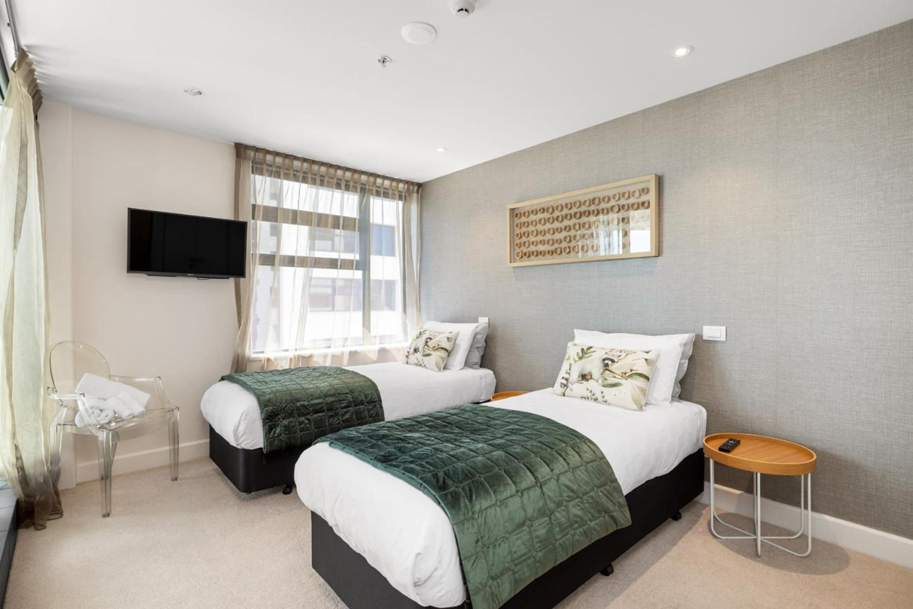 Luxury Ocean & Harbour Views - Heated Pool, Main Beach & Gym Mount Maunganui Exterior photo